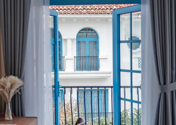 Spacious 6br Near Villa Ha Long