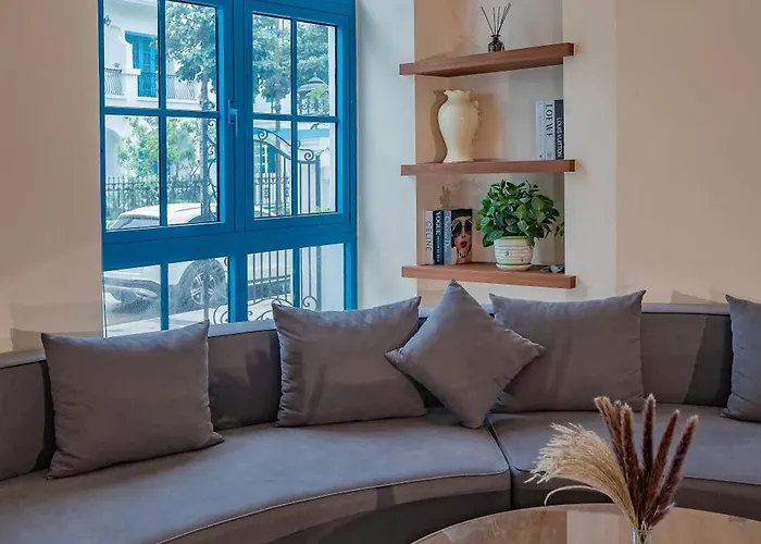 Spacious 6br Near Ha Long
