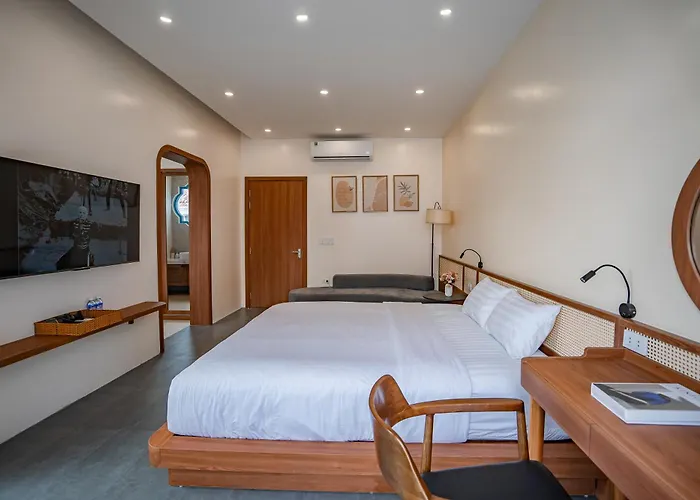 Spacious 6br Near *
