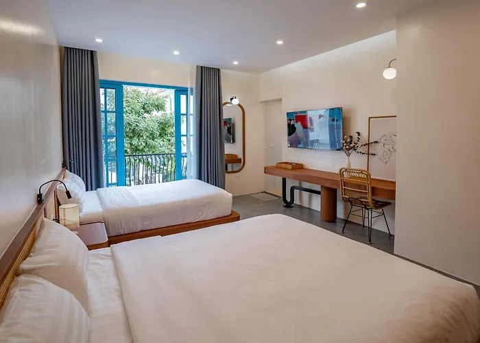 Spacious 6br Near Ha Long