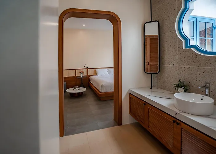 Spacious 6br Near Villa Ha Long