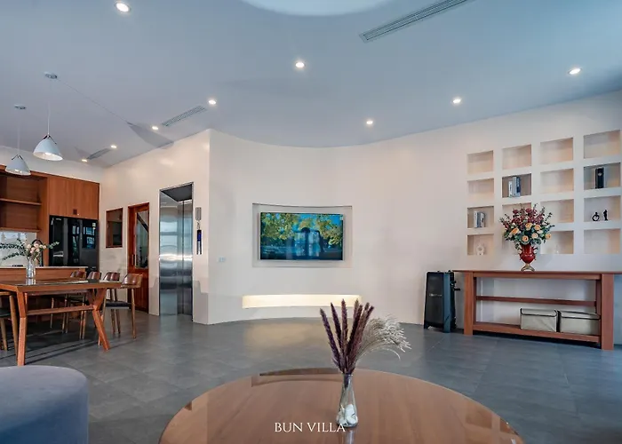 Villa Spacious 6br Near *