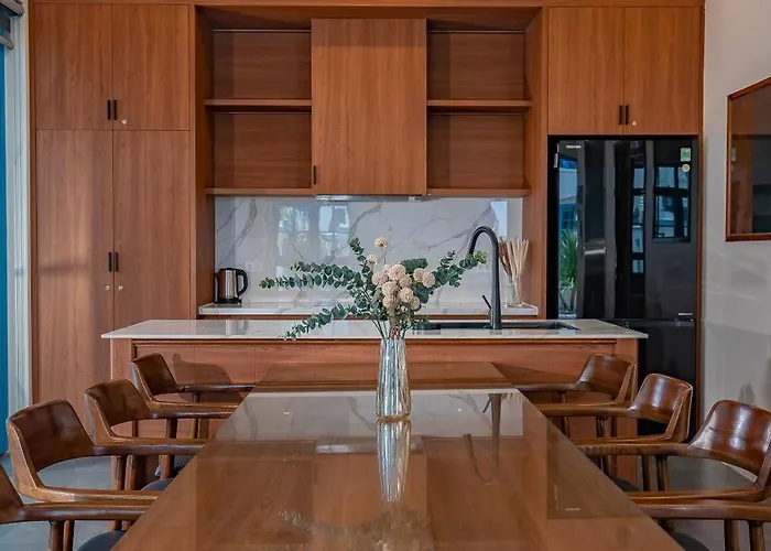 Villa Spacious 6br Near Ha Long